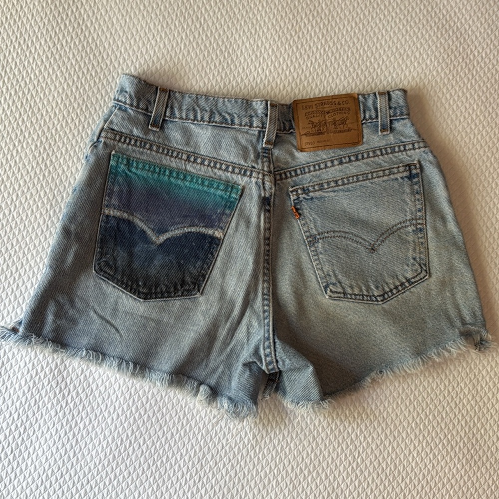 Vintage Levis 910 Frayed‎ Denim Short Light Wash Size 11 Jr.
